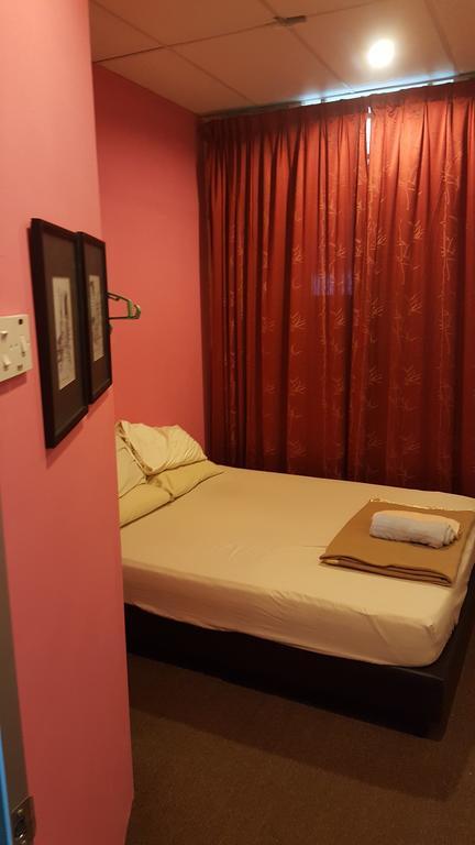 28 Bahari Hotel George Town Exterior photo